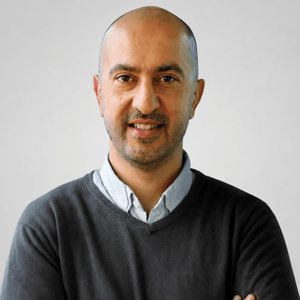 شاهین طبری